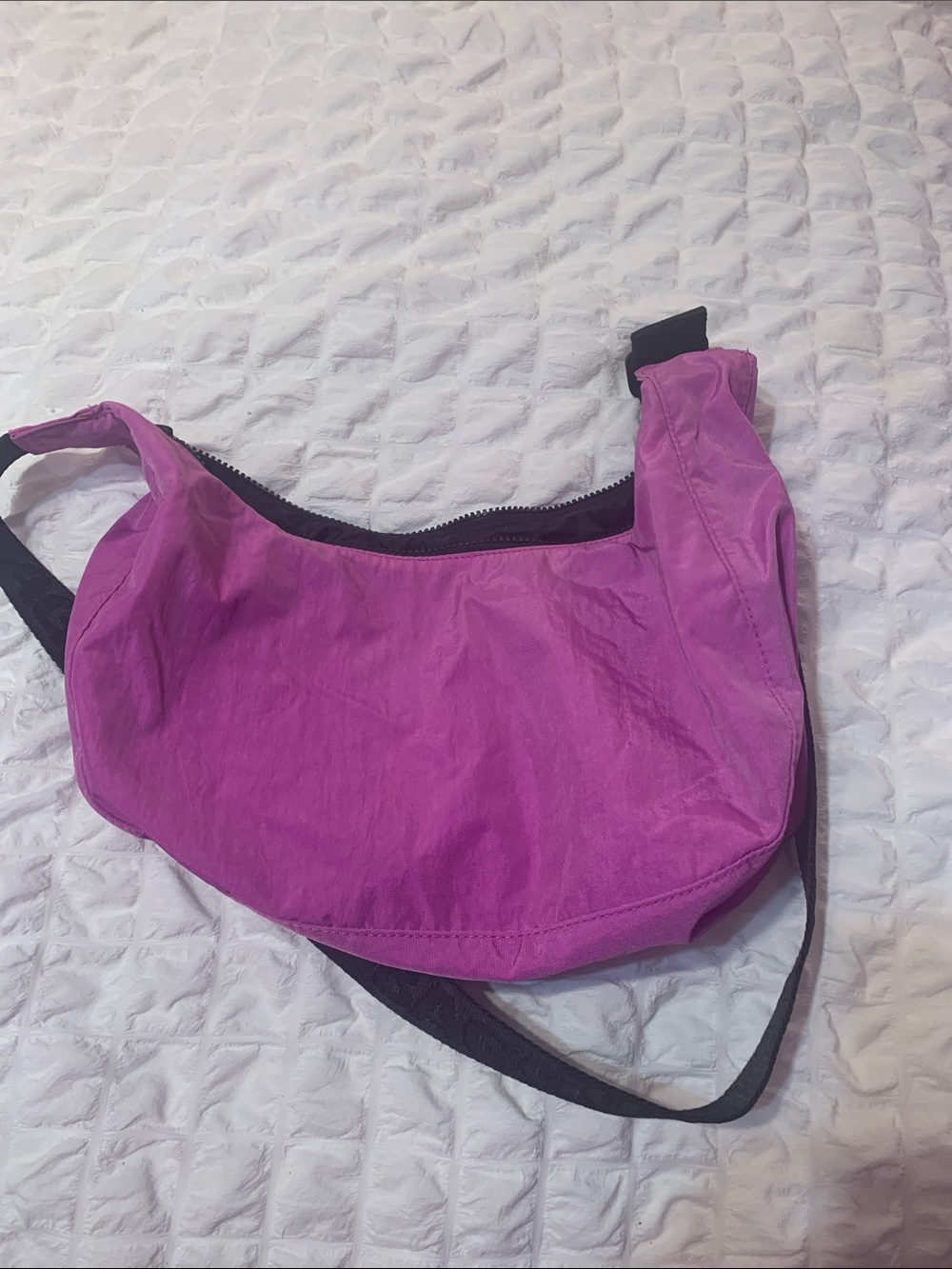 Baggu Extra Pink Medium crescent
